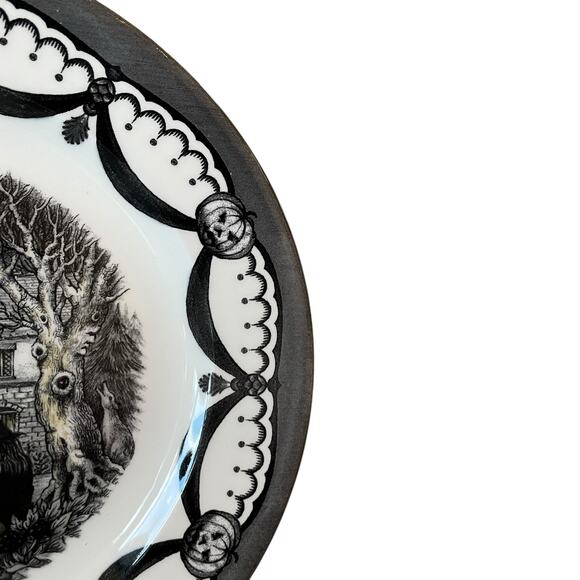 Royal Stafford Halloween Salad Plates 8.5in Porcelain Set of 2 Spooky Boo New - Picture 5 of 15